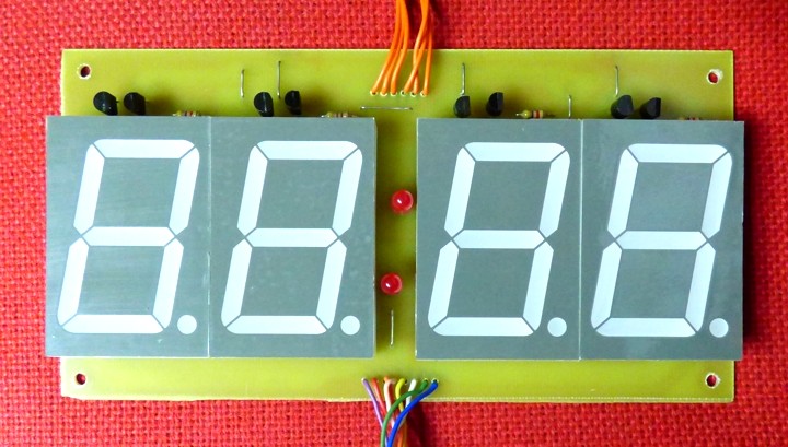 Display of Largte Digital Clock