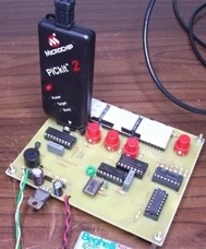 PICkit2 Microchip in azione